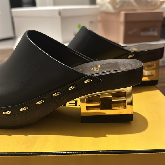 Fendi Clog Vitello Nero - Picture 2 of 6